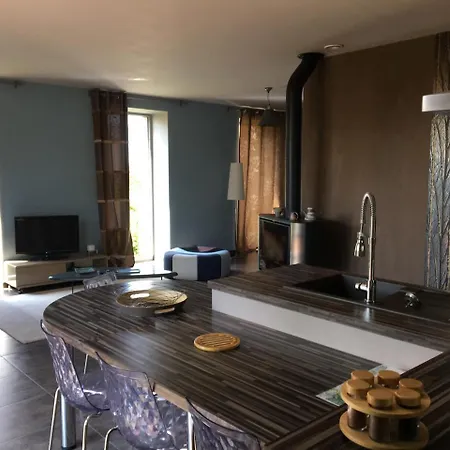 Les Etoiles Du Berger Tatil Evi Verrieres (Aveyron)